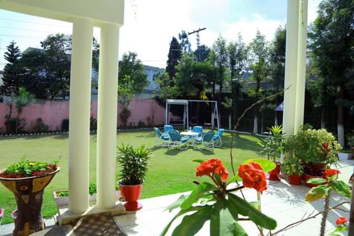 Alaf Laila Guest House Abbottabad Buitenkant foto