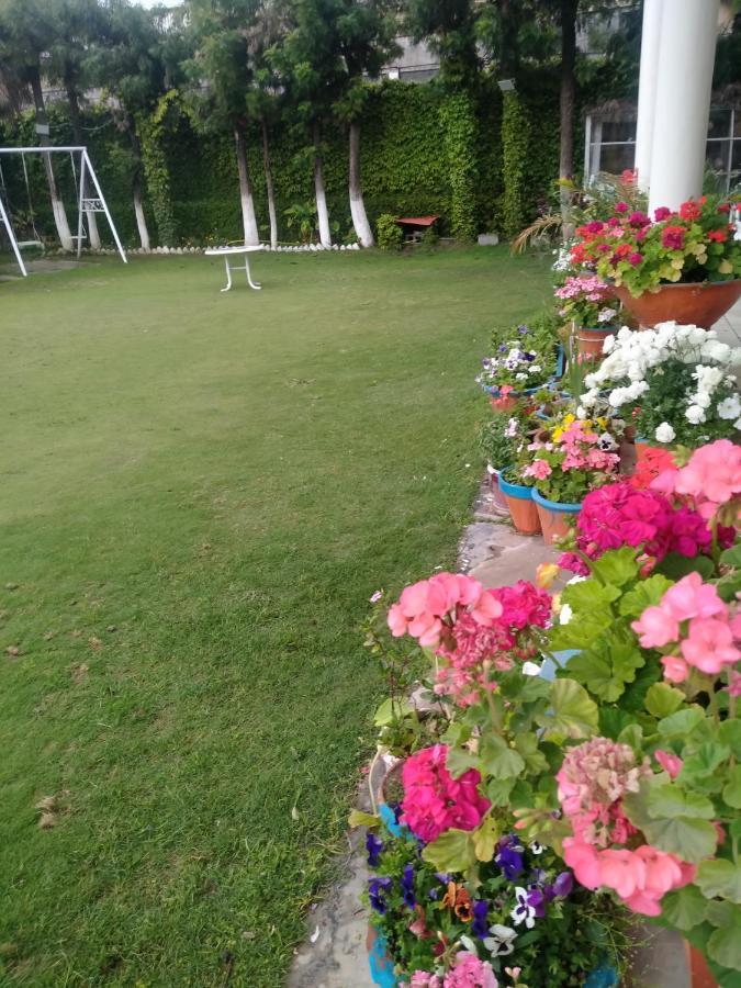 Alaf Laila Guest House Abbottabad Buitenkant foto