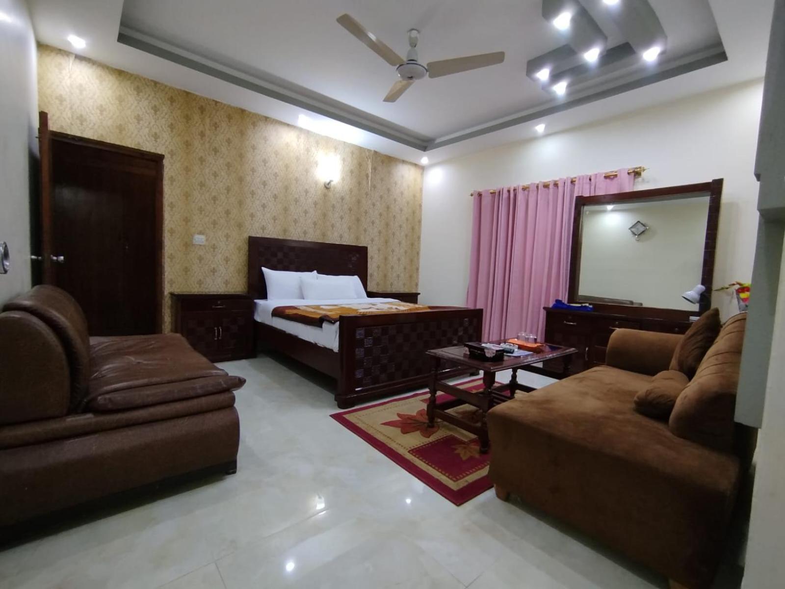 Alaf Laila Guest House Abbottabad Buitenkant foto
