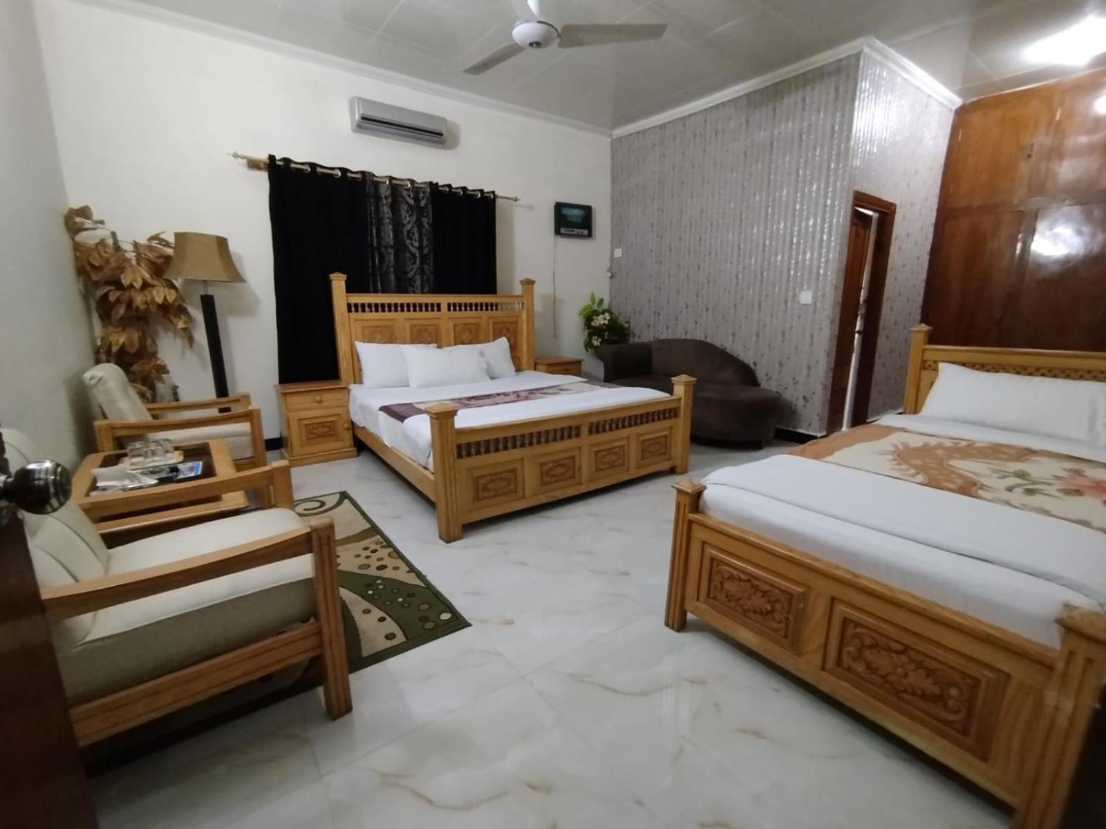 Alaf Laila Guest House Abbottabad Buitenkant foto