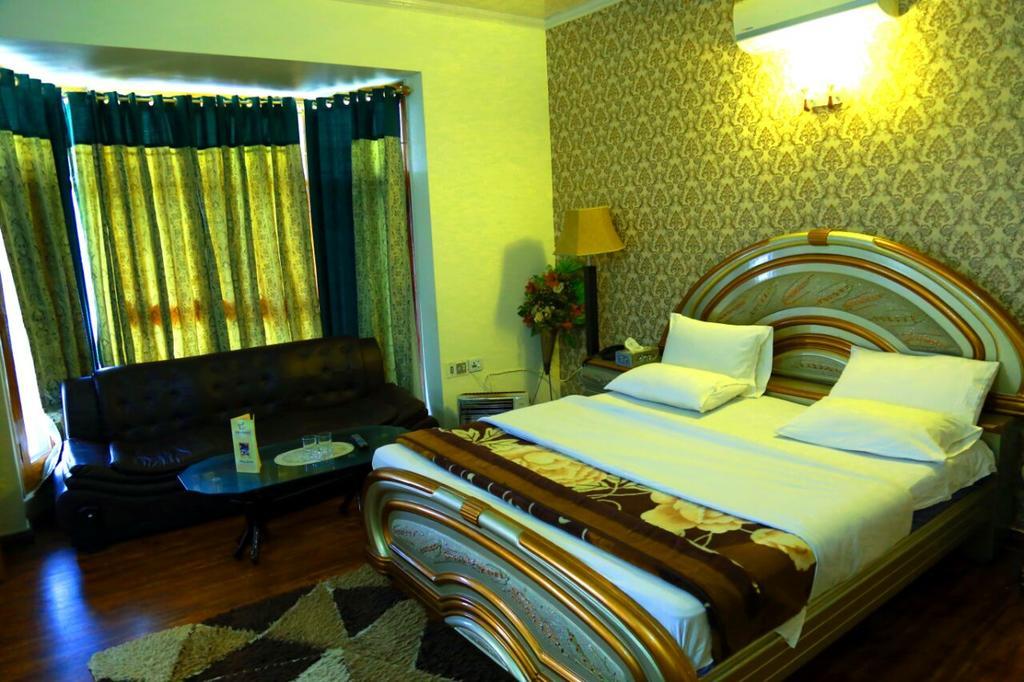 Alaf Laila Guest House Abbottabad Buitenkant foto